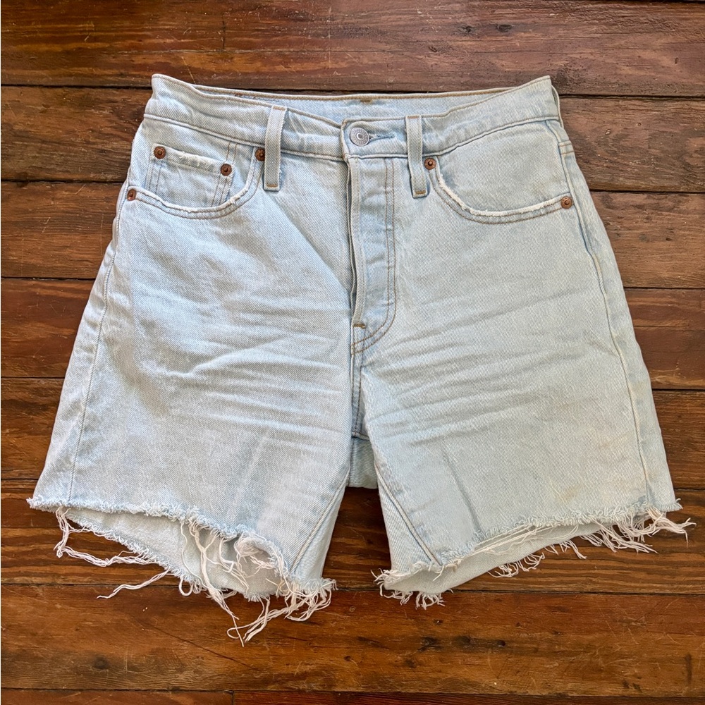 Levi’s 501 mid thigh jean shorts